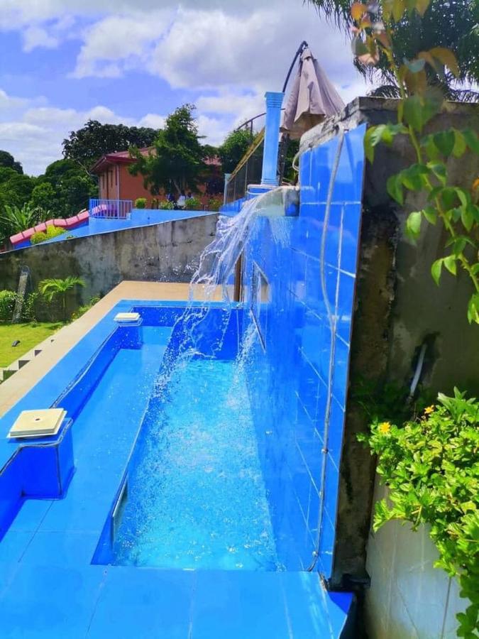 ליברוויל Mont Bleu Hotel מראה חיצוני תמונה