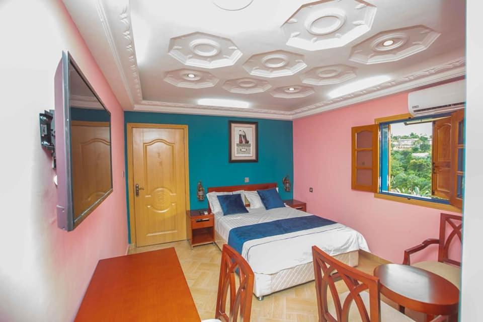 ליברוויל Mont Bleu Hotel מראה חיצוני תמונה