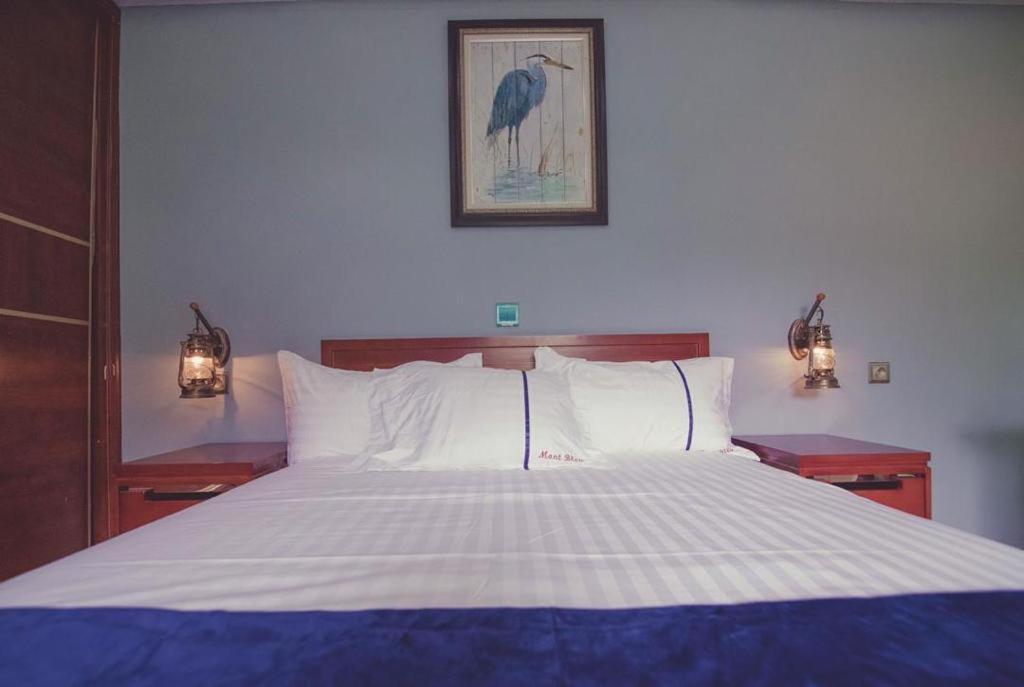 ליברוויל Mont Bleu Hotel מראה חיצוני תמונה